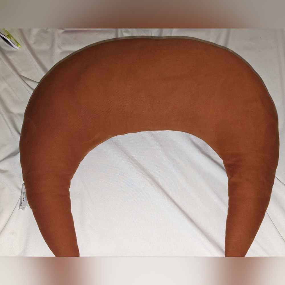 Snuggle Me Organic Feeding Support Pillow , gingerbread